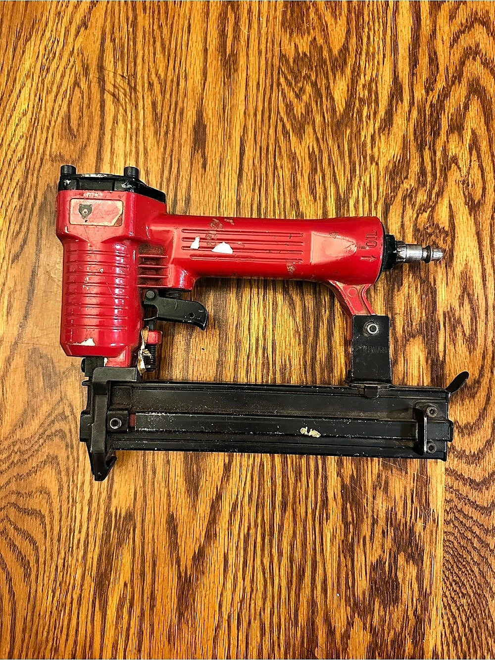 BeA 71/16-421 Upholstery Staple Gun Red & Black